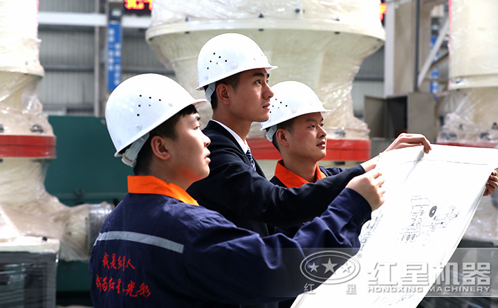 精湛技術(shù)人員現(xiàn)場(chǎng)指導(dǎo)設(shè)備的生產(chǎn)、制造